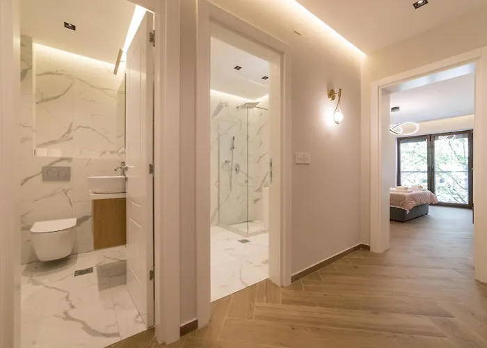 Vule Vu Collection *